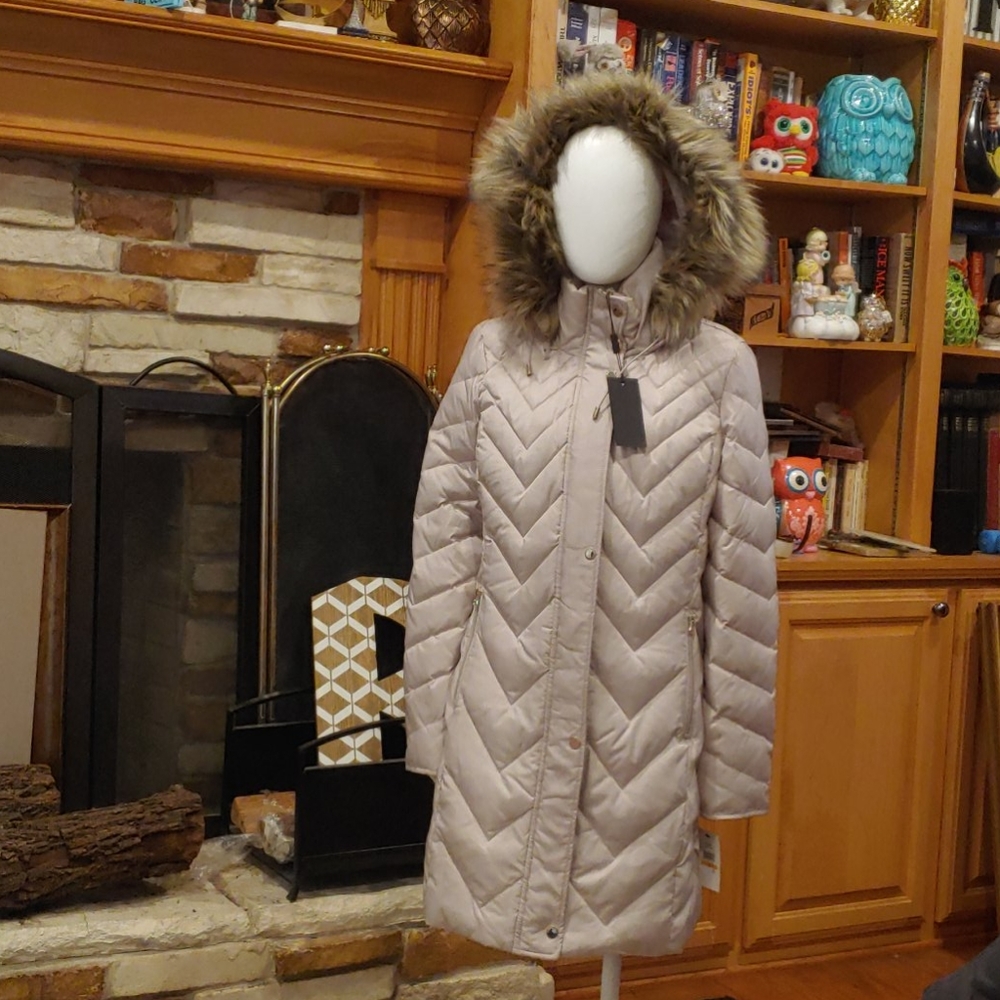 Andrew Marc ladies down and feather coat - Picture 1 of 6